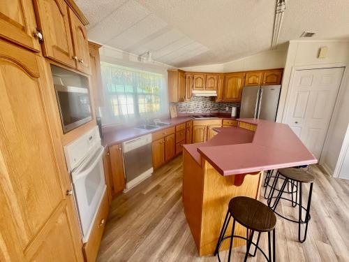 Alma Shore Lane Suites & Cottages in อัลม่า