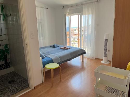 One-Bedroom Apartment image 10