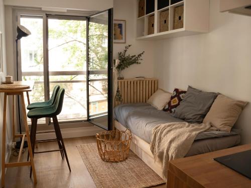 Appartement cosy à deux pas de la Cité Universitaire, accès direct RER B depuis l'aéroport, animaux acceptés, Paryż