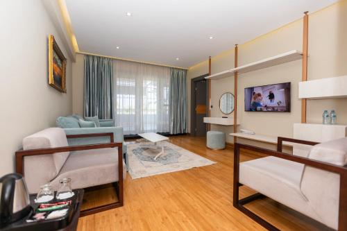 Superior Suite with Sea View image 7