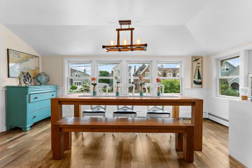 Charming Fairfield Cottage By The Sea - image 10