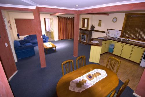 A szálláshely kívülről, Strahan Retreat Holiday Park in Strahan