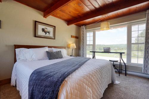 . Meadow Cabin at Highland Meadows