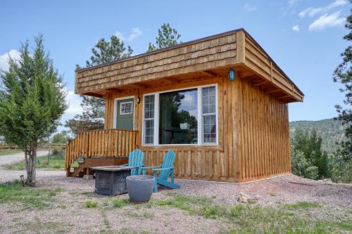 Meadow Cabin at Highland Meadows - Secluded Getaway - image 3