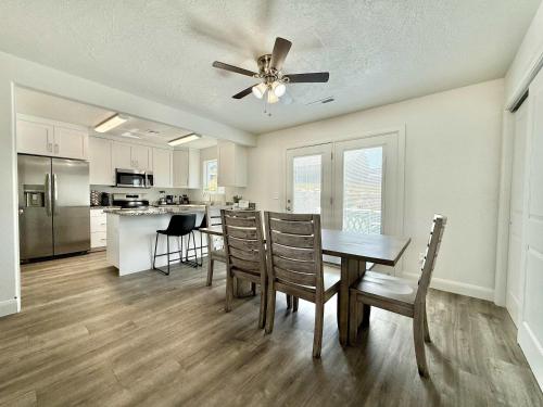 Townhome in Glendale UT near Zion with hot tub - image 5