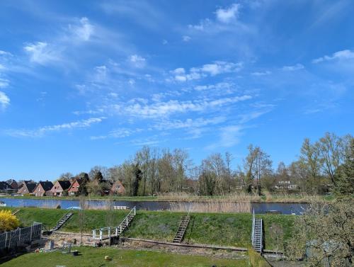 Emden - Ferienwohnung mit Kanal-Blick, Эмден (фото 8)
