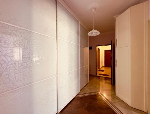 Tirana - GGpremiumstays ApartHotel - Double bedroom city center apartment - Airport shuttle - Private parking, Tirana (zdjęcie 8)
