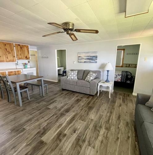 Cozy Cottage on Indian Lake with AC, Manistique (photo 9)