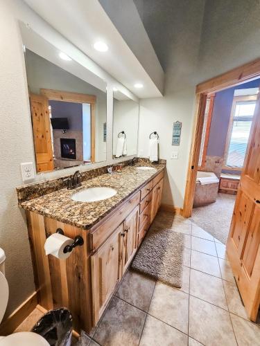 Big Sandy Lodge and Resort thumb 2