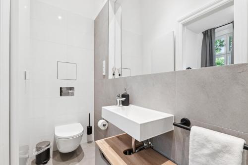 Modern Apartment in Berlin, Берлин (фото 9)