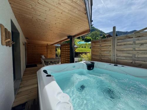 NEUF chalet 2p Le Suet JACUZZI privatif in Entremont