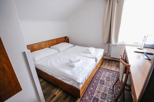 Hotel Šipka - image 14