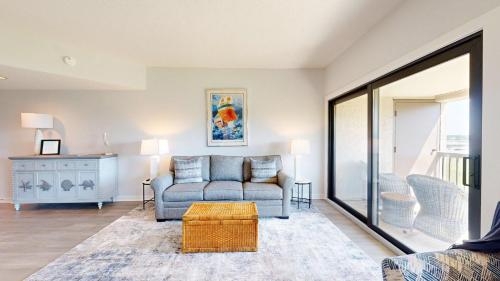 250 Captains Quarters