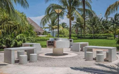 OASlS Beachfront 2 BDR with pool by Casa Paraiso, Канкун (фото 8)