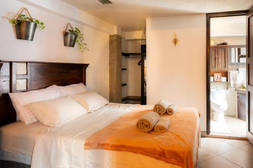 Cozy Stay with Volcano View - Central Antigua, Antigua Guatemala (foto 2)