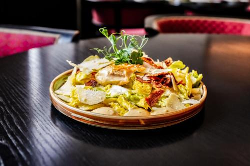 Hotel Šipka - image 5