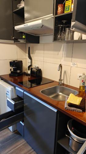 Casa Nathan! 2 Zimmer, Internet, Kuche, Cosina, Parking, Lavanderia, Sauna! Barrio Esperanza! Centra in 奧比里加兔