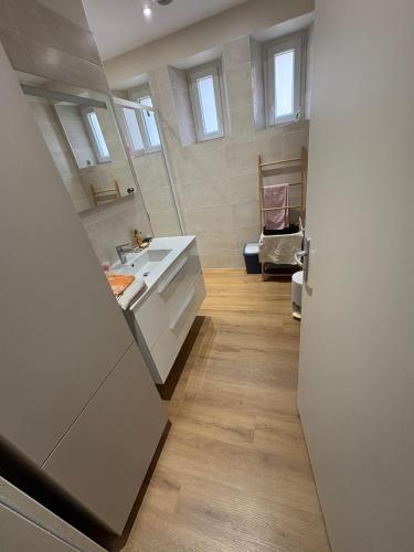 Fürdőszoba, Appartement centre-ville 1er étage (Appartement centre-ville 1er etage) in La Chapelle En Vercors