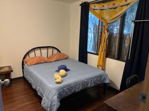 Double Room with Shared Bathroom image 5