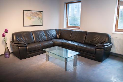 Zentrale Ferienwohnung mit kostenlosen Parkplätzen (Zentrale Ferienwohnung mit kostenlosen Parkplatzen) in ลีโอเบน