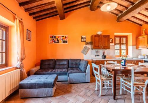 Private Tuscan Villa with Stunning Hill Views in Мурло