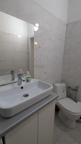 Двухэтажный дом в центре на 6-10 человек, Oral (foto 3)