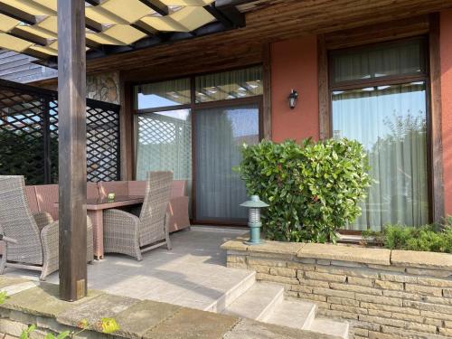 Apartment with Garden View image 1