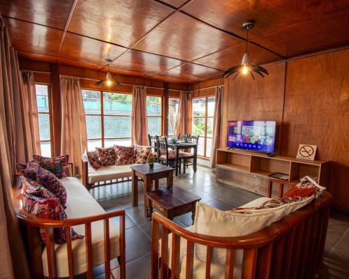Glass cabin, Антигуа-Гуатемала (фото 3)