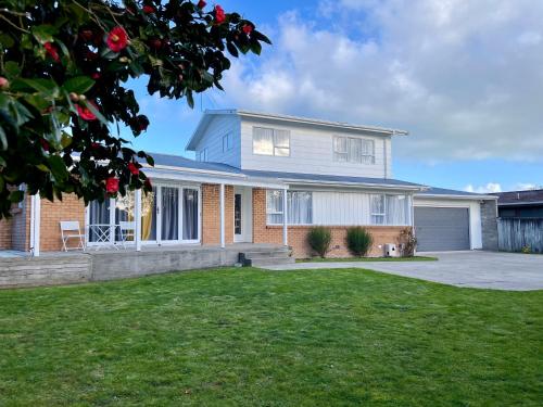 S&N Spacious 5BR Home for Business and Families Quiet Near Shops with Parking, Hamilton (fotografie 3)
