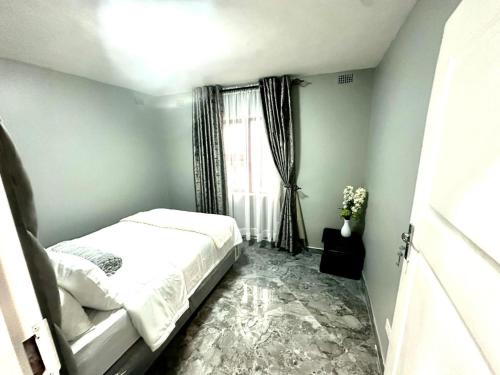 Gogo Rennie Guest House in Мутаре