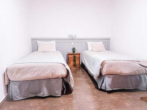 1 double bed, 2 twin beds