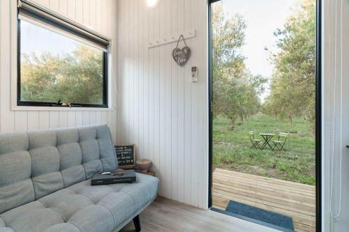Olive Grove Retreat 2 by Tiny Away in Leikboga