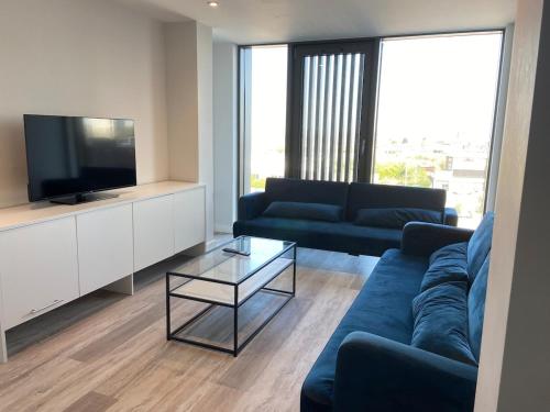 Stylish 2 Bedroom Apartment in Birmingham City Centre with Fast WiFi, Бирмингем (фото 9)