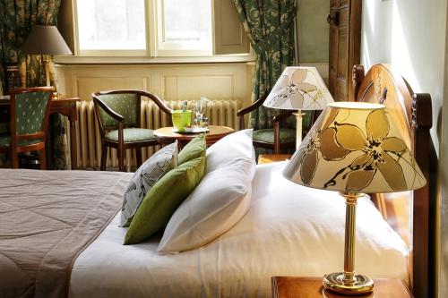 2 twin beds