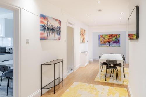 4bedroom flat- walking distance from Oxford Street, Londýn