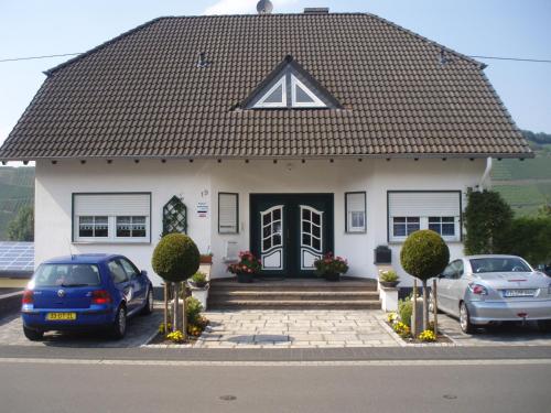 Landhaus Martina - Apartment - Brauneberg