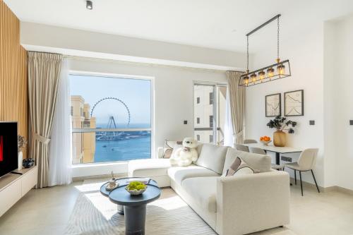 High-Floor 1BR New Design Steps to JBR Beach, Dubaï