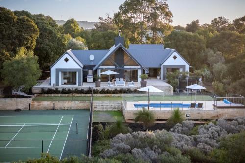 Wedgetail I Private Properties
