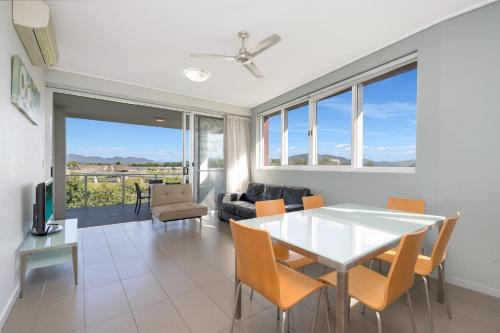 Central Holborn Apartments in ทาว์นวิลล์ซิตี้เซ็นเตอร์