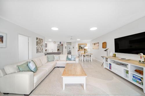 Unit 2 Point Break - Sunshine Coast Unit 2 Point Break - Sunshine Coast