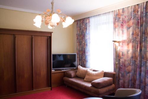 Double Room image 10
