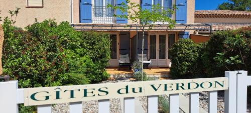 Entree, Locations LAC VERDON Climatisation in Les Salles-Sur-Verdon