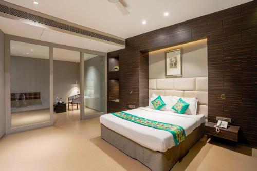 Superior Room image 3