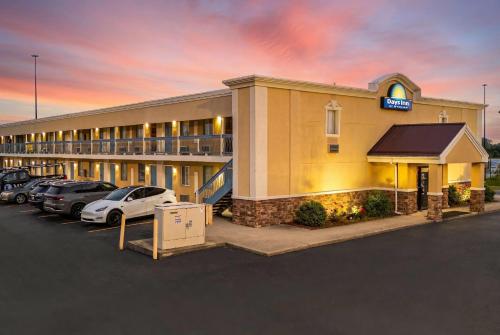 Days Inn by Wyndham Fort Wayne in Fort Wayne, USA