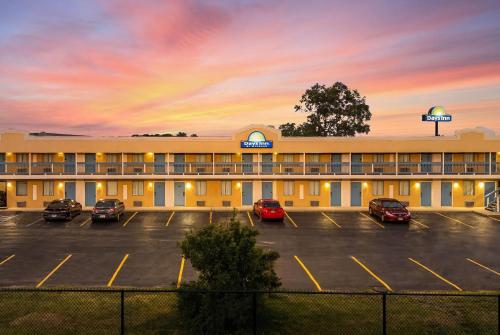 Days Inn by Wyndham Fort Wayne in Fort Wayne, USA