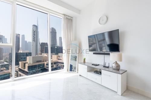 1BR Overlooking Burj Khalifa and Dubai Water Canal, Easy Access to Downtown, The Pad, Business Bay by Deluxe Holiday Homes, Dubaj (zdjęcie 3)