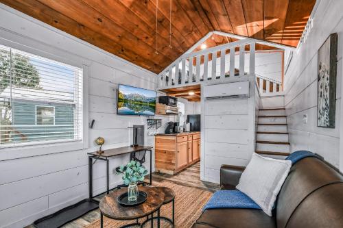 Sojourn Lodging - image 14
