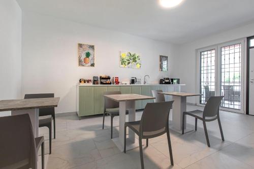 AMINA Guest House