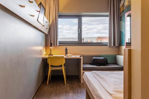 MEININGER Hotel Berlin Airport - image 14