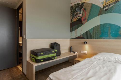 MEININGER Hotel Berlin Airport - image 5